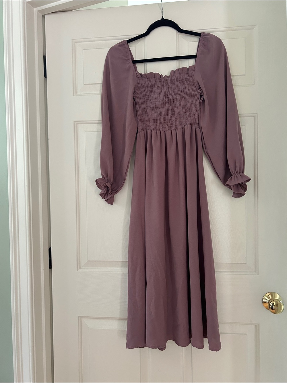 Mauve Puff Sleeve Midi Dress